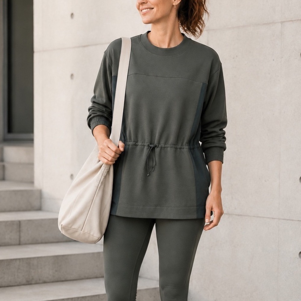 ATHLETA Triumph Hybrid Funnel Neck Sweatshirt S Active Gorpcore Athleisure Green